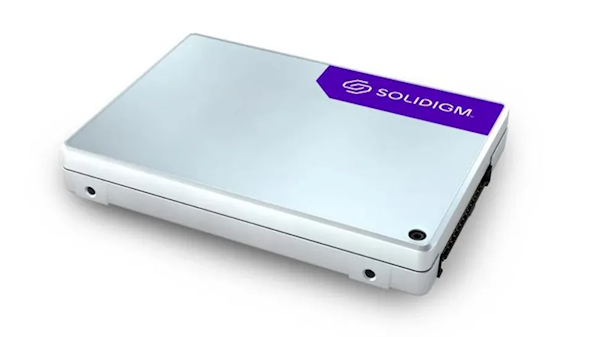 大家最大SSD Solidigm D5-P5336 61.44TB猖獗加价：已超5万元