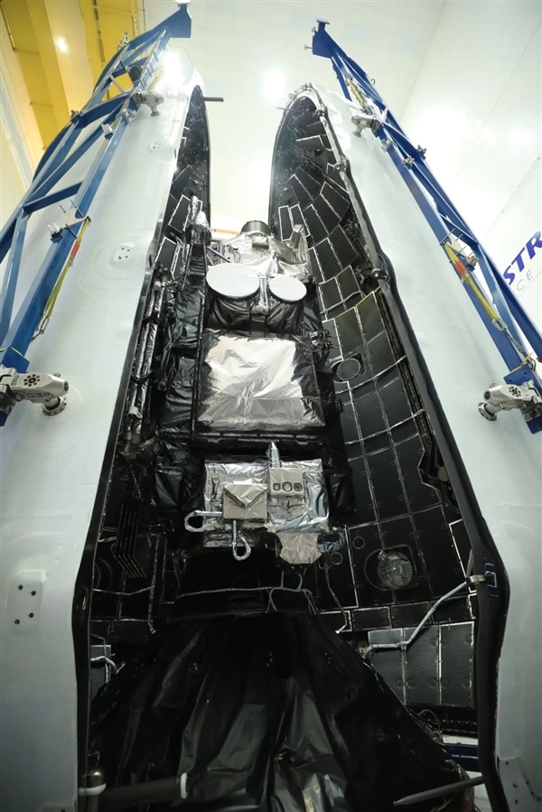 SpaceX重型猎鹰火箭今年首飞:发射世界最先进的卫星