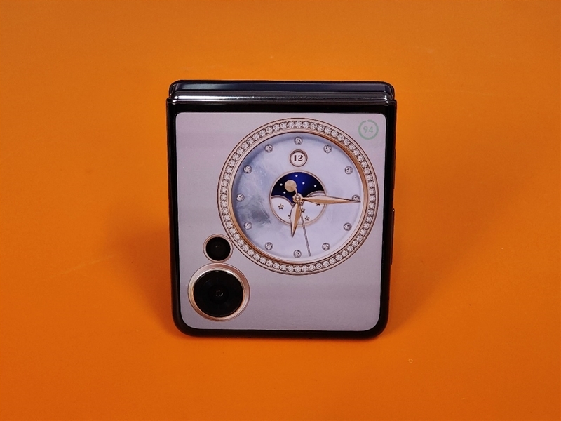 荣耀首款小折叠!荣耀Magic V Flip评测:4英寸超大外屏我能玩一天