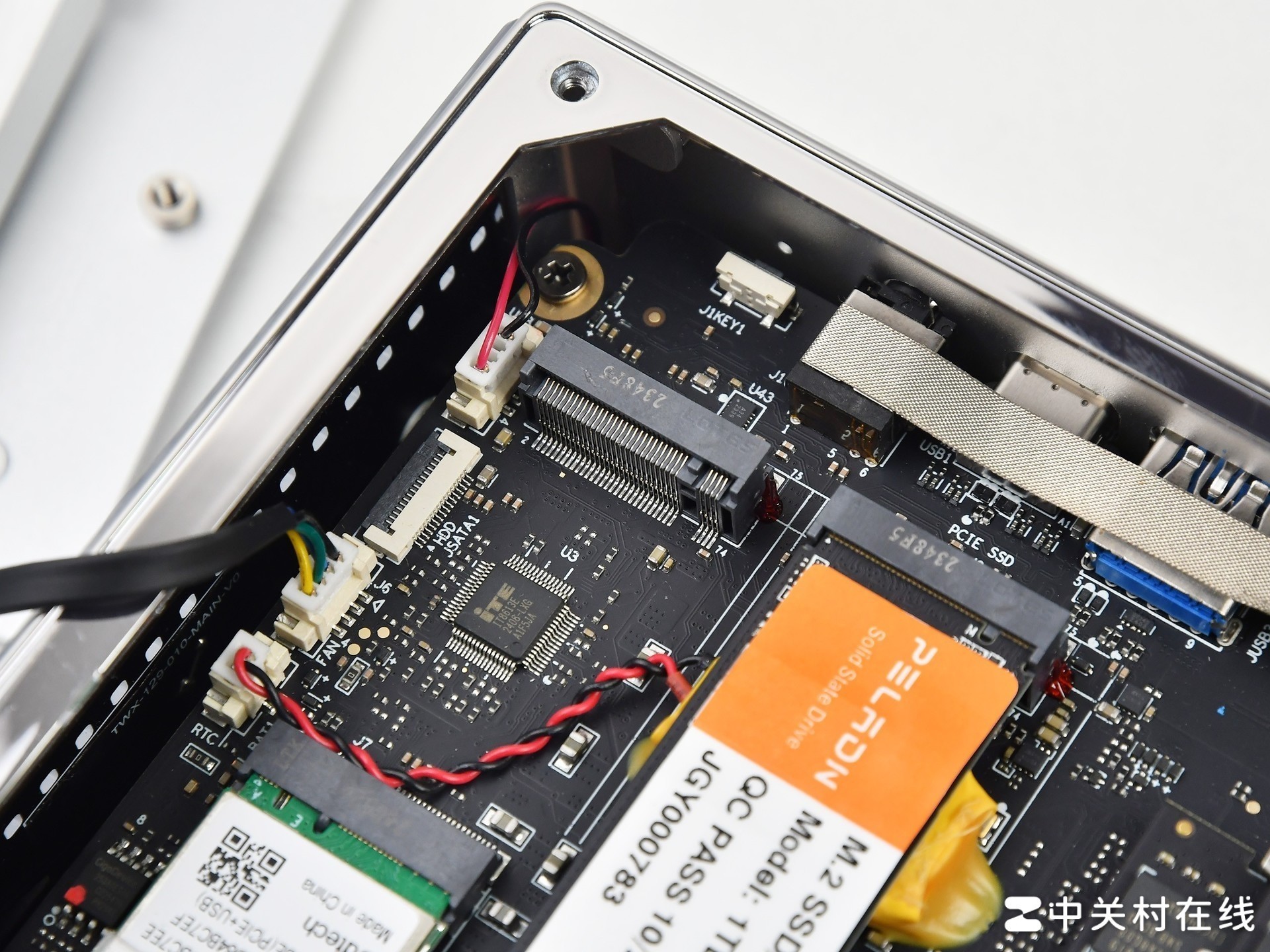 磐镭HO4迷你主机评测 小巧颜值高 轻松搞定内容创作