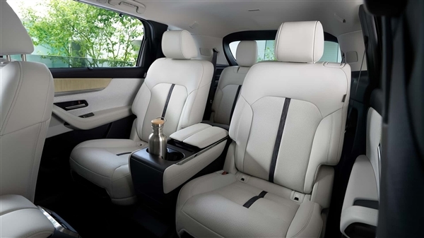 对标宝马X5、奔驰GLE 马自达CX-80官图发布:直六+后驱