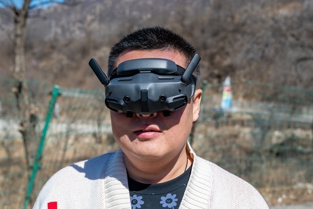 大疆Avata 2评测:新增一键花飞,自带桨保零基础上手的飞行体验无人机