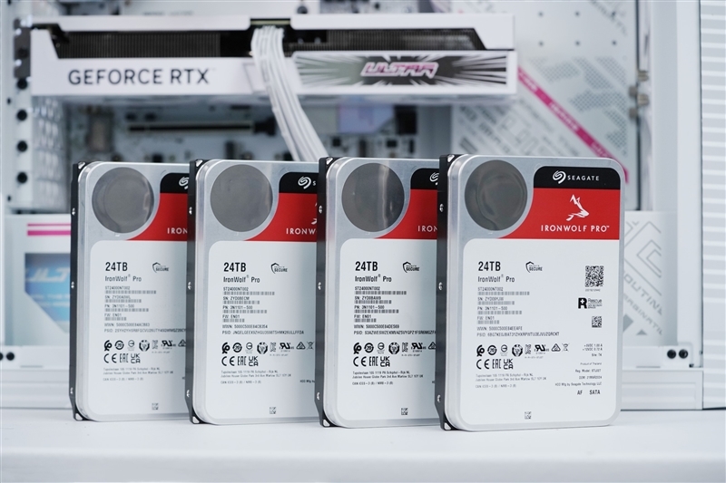 4块组近百TB NAS!希捷酷狼Pro 24TB硬盘评测:读写均超1000MB/s