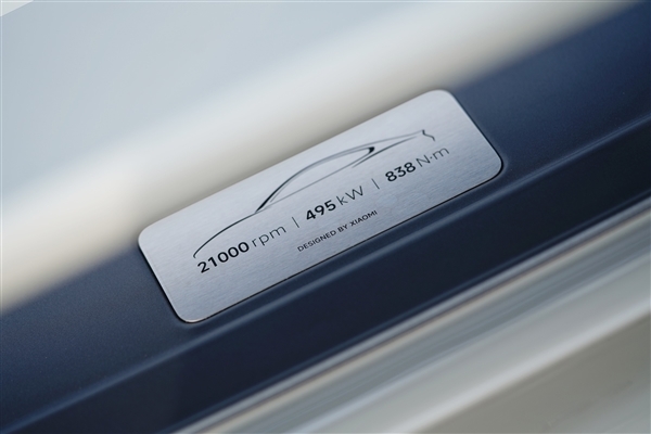 这颜值一眼种草!小米SU7雅灰图赏