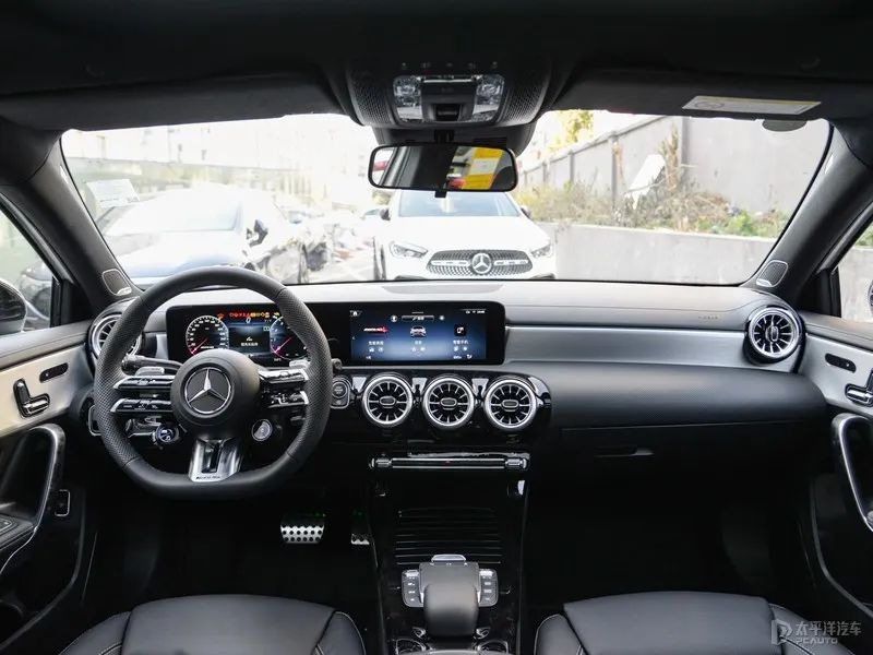 13万!新款梅赛德斯-amg a35 l上市!搭2.