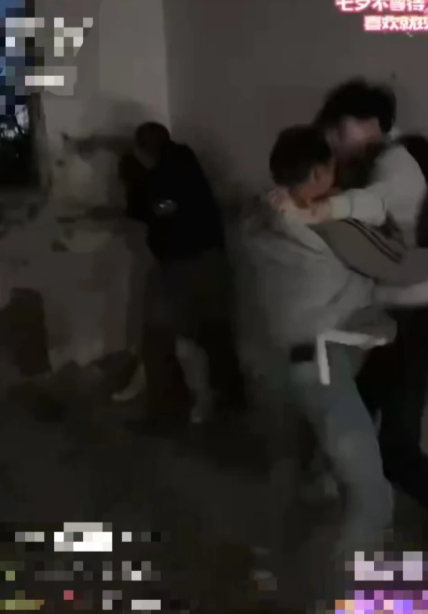 ▲直播打架的短视频账号被封禁