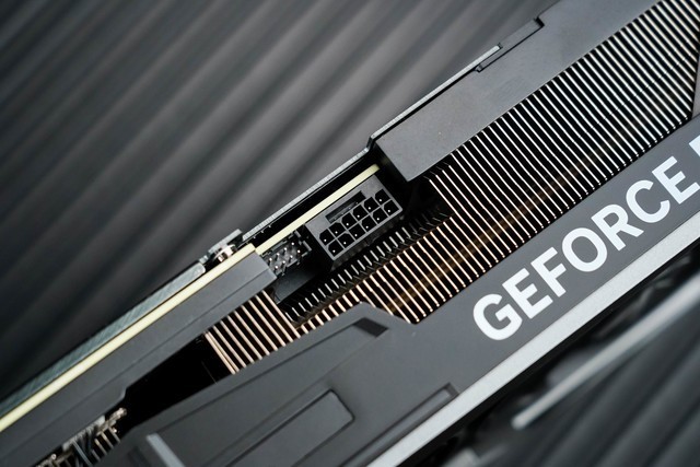 iGame RTX 4070 Ti SUPER火神显卡评测 80级水准 畅玩4K 3A游戏