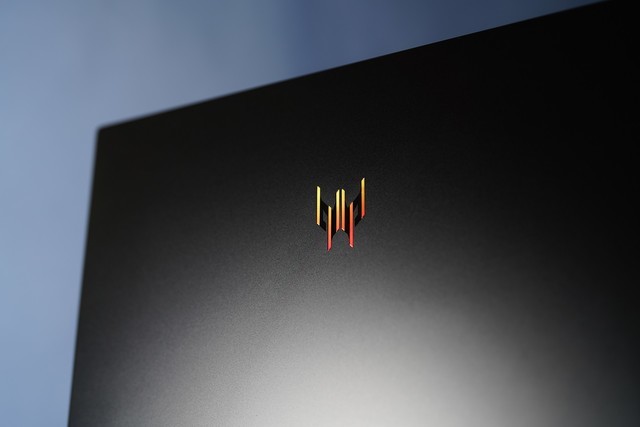 上手体验2024款掠夺者战斧18:14代i9+RTX 4090的顶级游戏神器