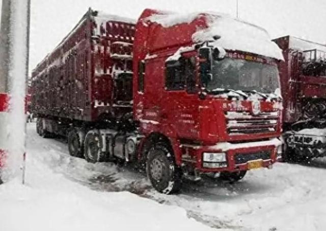 山东司机陈金亮跨省送货,遭遇大雪阻路,凭借一碗面找到亲生母亲