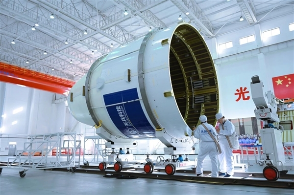 正面对标猎鹰九号!可回收的民营天龙三号大型火箭7月首飞