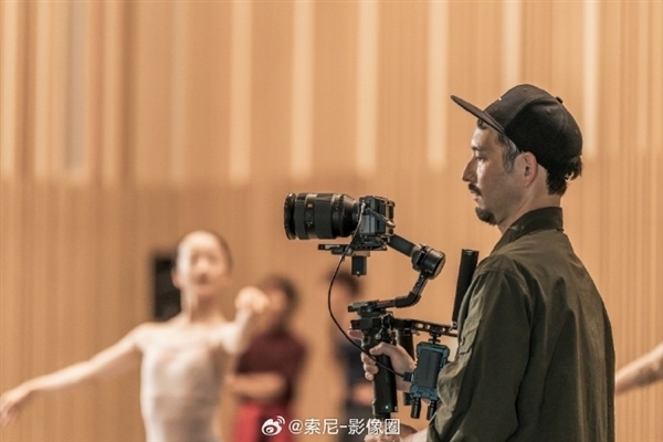 22000元!索尼首款F/2大光圈标准变焦G大师镜头发布 媲美定焦