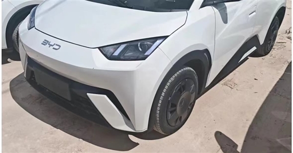 荣耀版将停产 新款比亚迪海鸥实车曝光:解决一个开车痛点