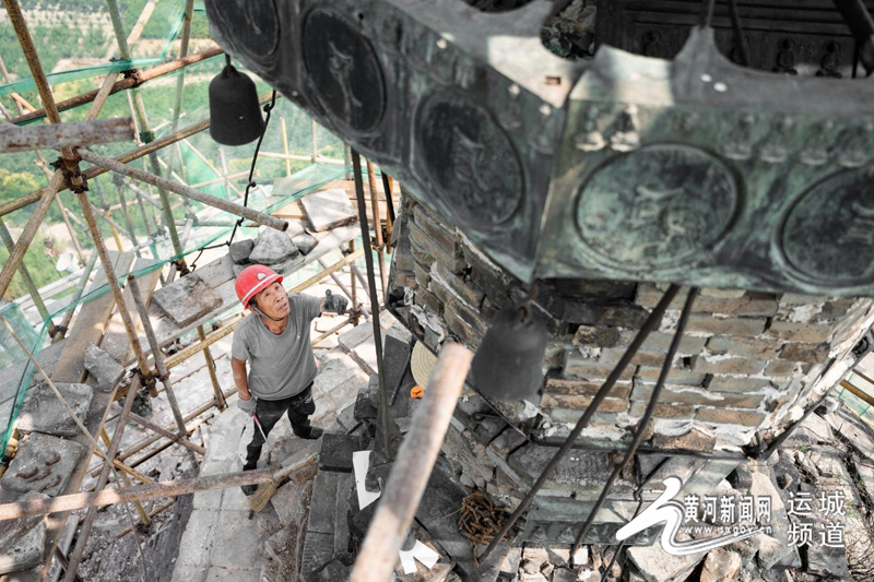 修缮中的多宝塔。兰立强 摄