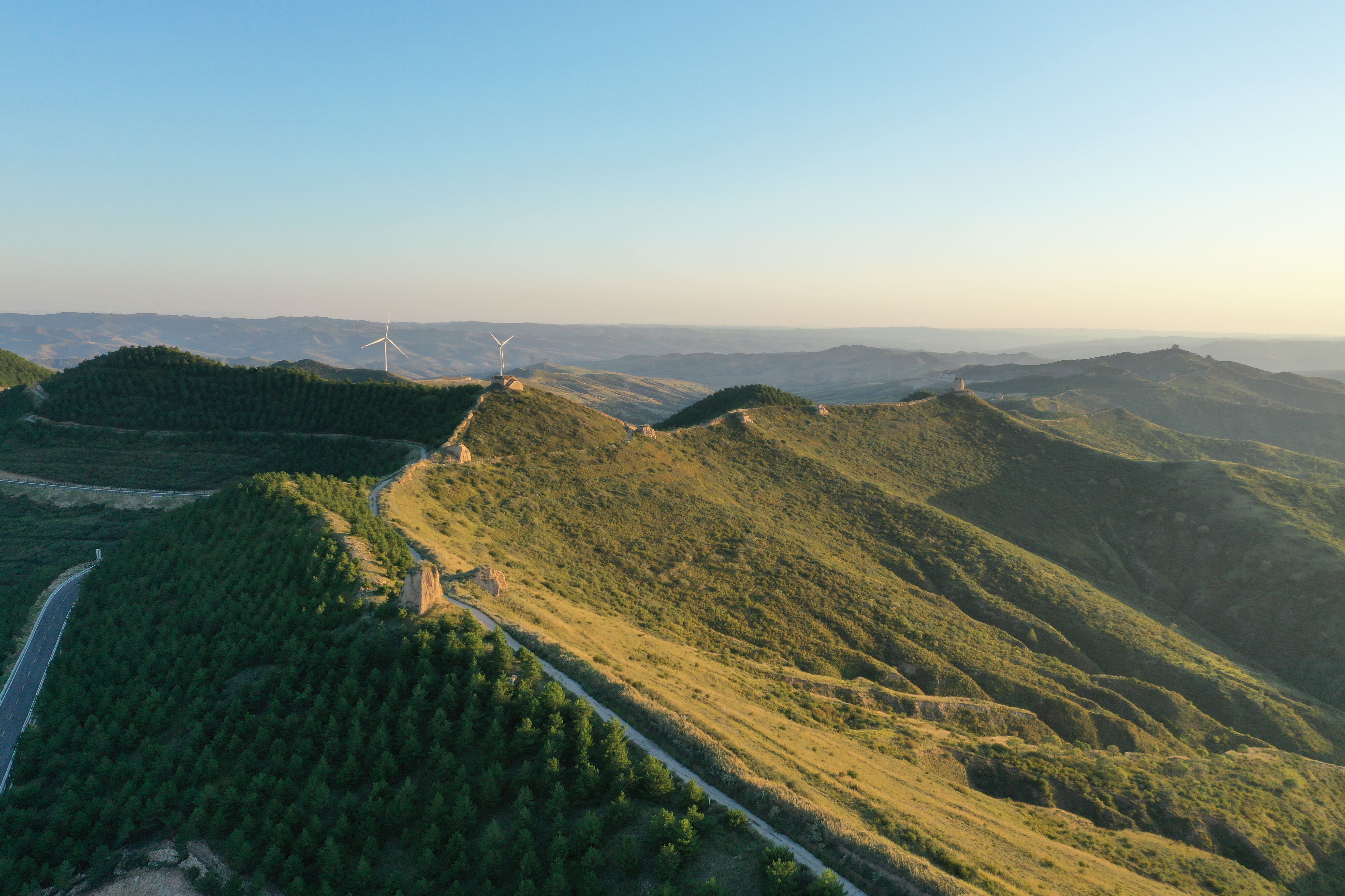 长城一号公路偏关段。忻州市交通局 供图