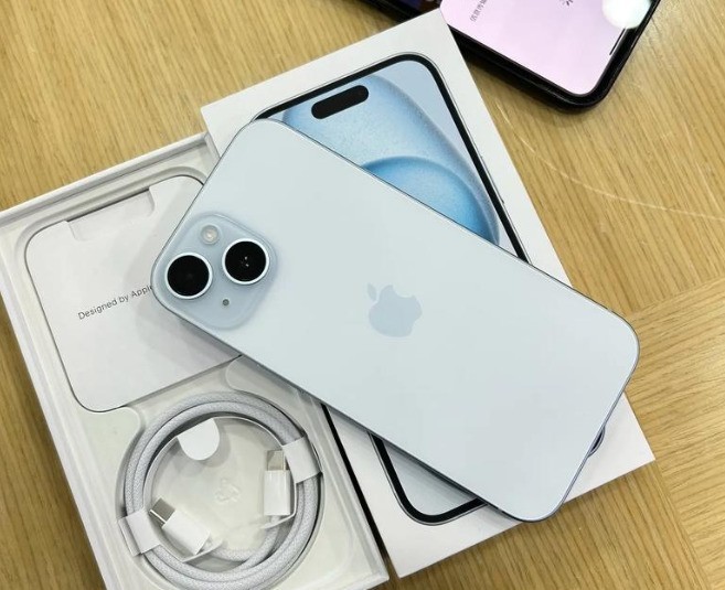 iPhone 15机主遭背刺？或成史上最快过气机型！