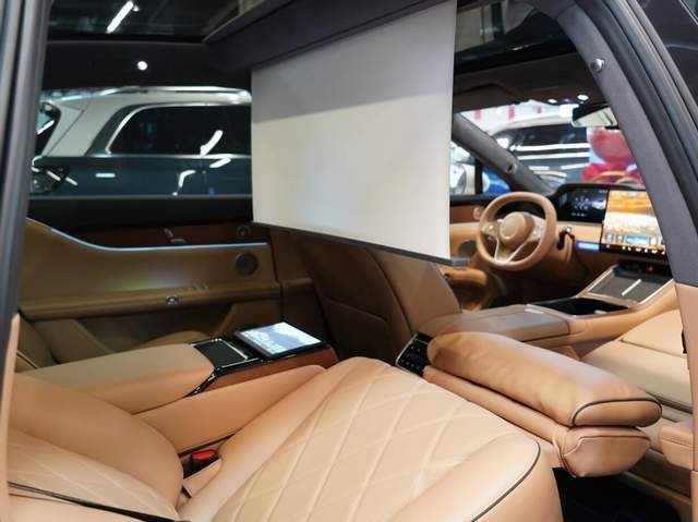 享界S9这价格,到底打的奔驰E级还是S级?