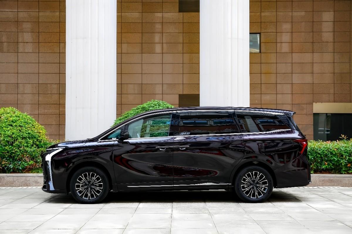 今年夏天全家出游就靠它了!星海V9“豪华大平层”实拍体验