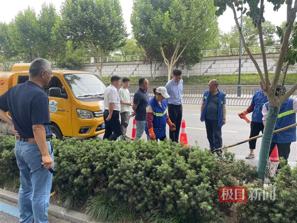 梅雨期叠加中考,武汉水务部门严阵以待:所有考点和易积水点均派专人值守