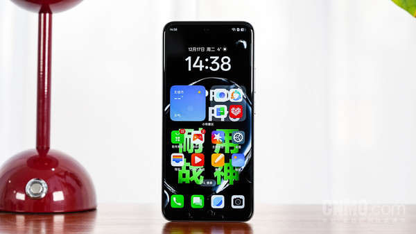 OPPO A5 Pro配备一块6.7英寸、120Hz刷新率屏幕