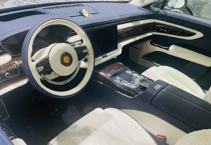 红旗L1申报图:老钱风,大排量混动,没买S级的老板看看这个?