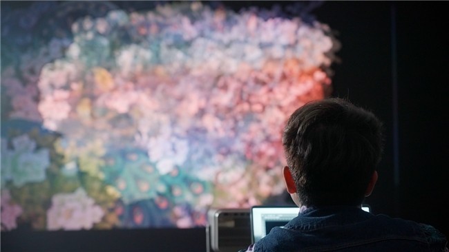 现代技术还原《九歌》!95后用Vidda三色激光投影演绎屈原诗歌