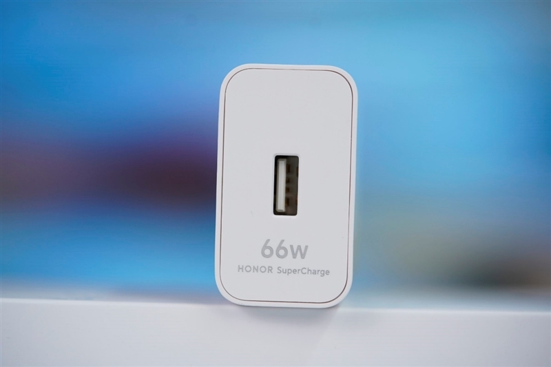 抗摔、长续航、卫星通信 荣耀X60 Pro全面评测:真正让你用得安心的耐用神机