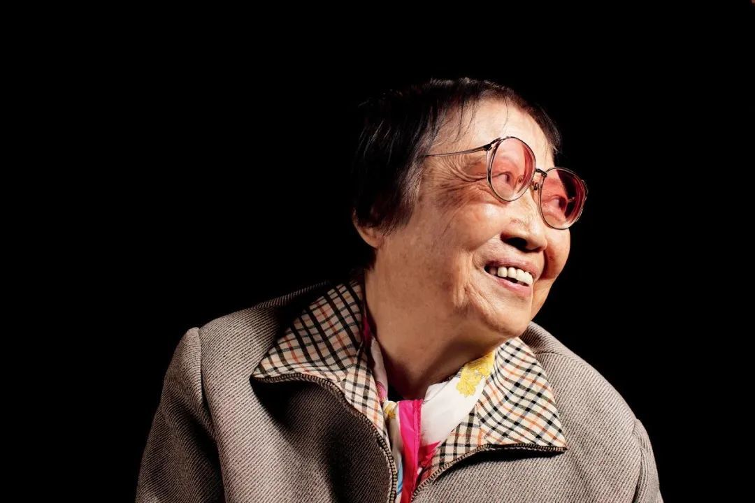 2018年，乐黛云在拍摄前与摄影师说，你拍我右侧脸吧，我觉得这边更好。摄影/肖梦涯