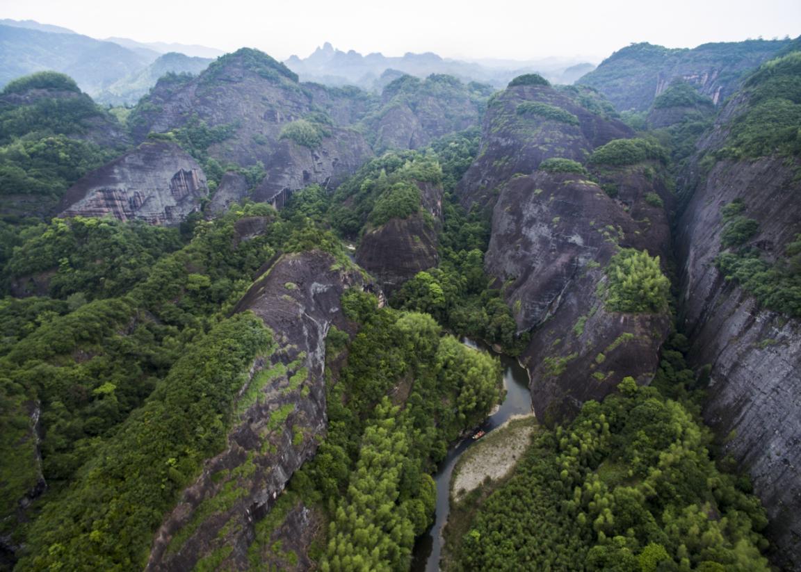 上清溪两岸风景秀丽。（林明 摄）