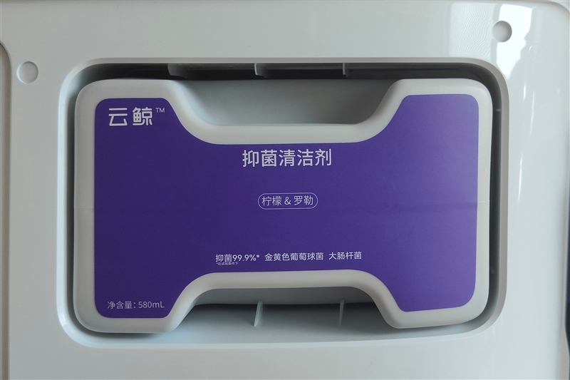 毛发缠绕不存在!云鲸J5扫拖机器人体验评测:铲屎官的家庭好帮手
