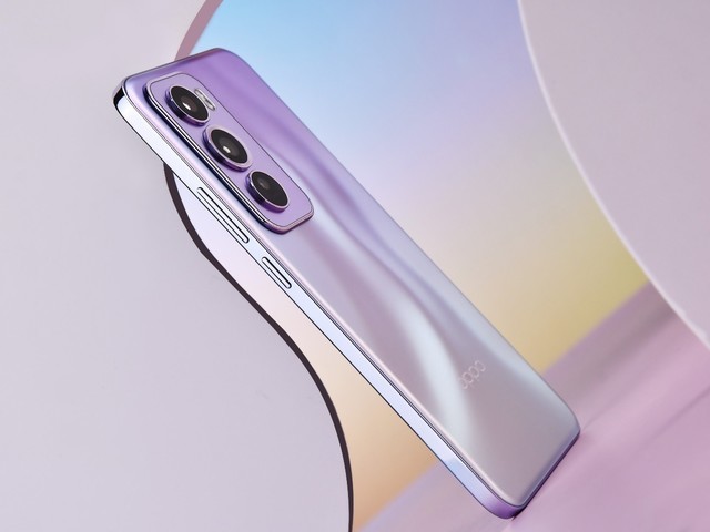 OPPO Reno12 Pro 全面评测,超美小直屏,创造千禧时尚新风潮