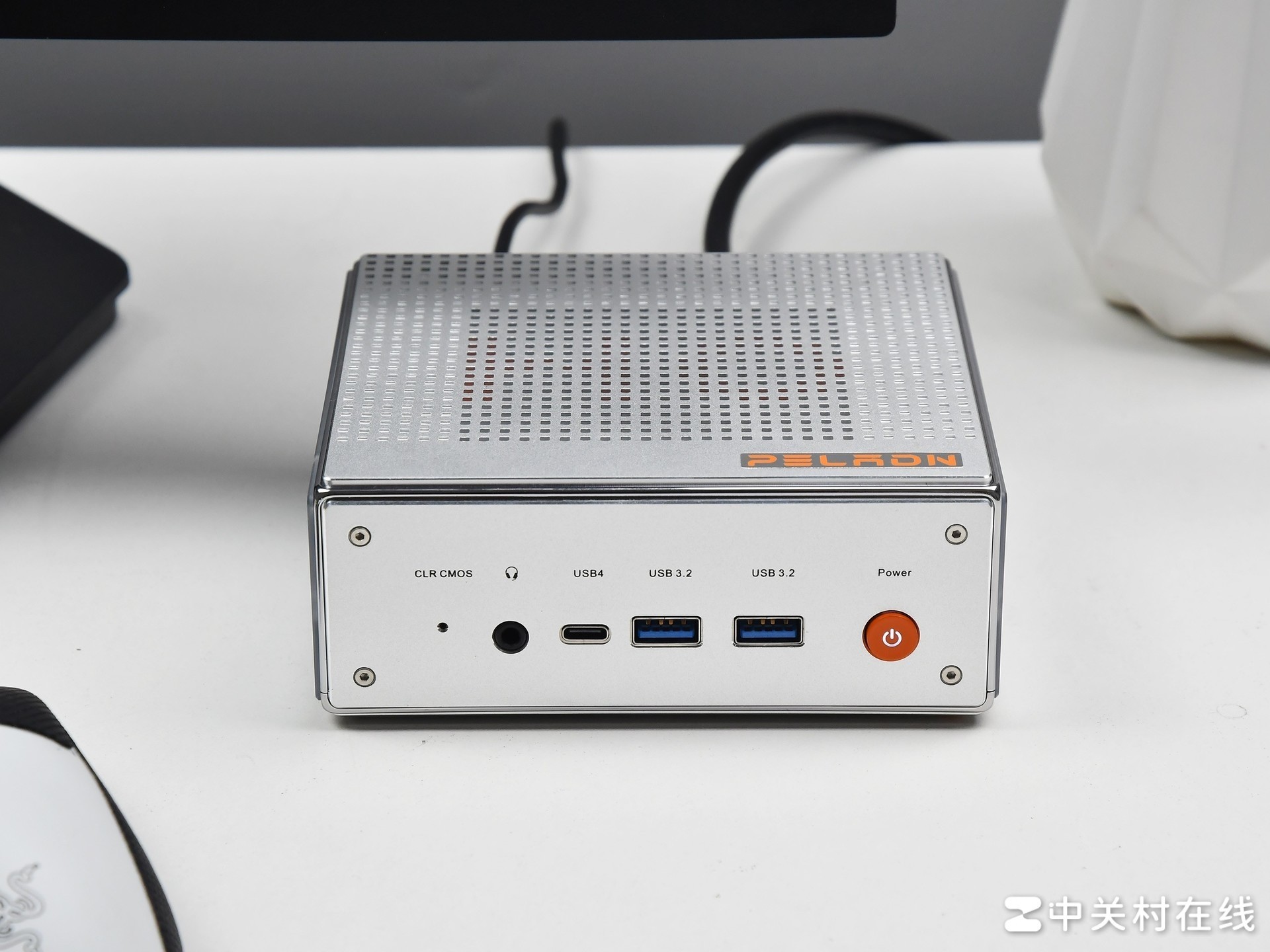 磐镭HO4迷你主机评测 小巧颜值高 轻松搞定内容创作