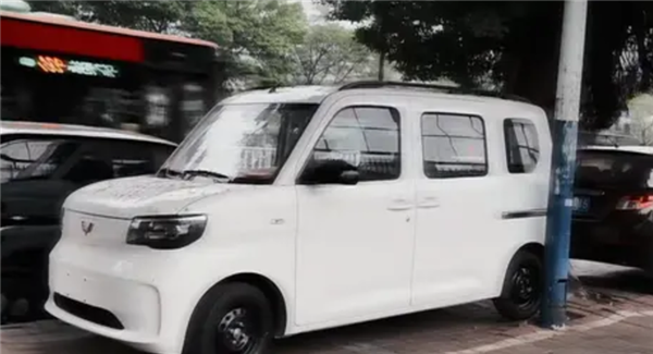 中国人自己的K-car!全新五菱之光EV亮相街头:预计明年上市开售