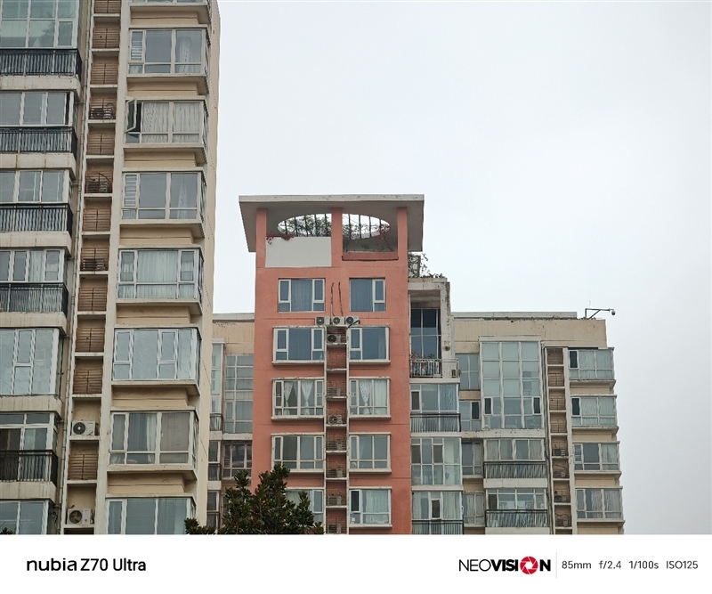 颜值巅峰 极简交互!努比亚Z70 Ultra深度评测:未来手机发展趋势风向标