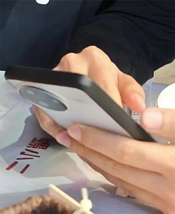 产品经理胡馨心:Redmi K80系列影像有重大升级