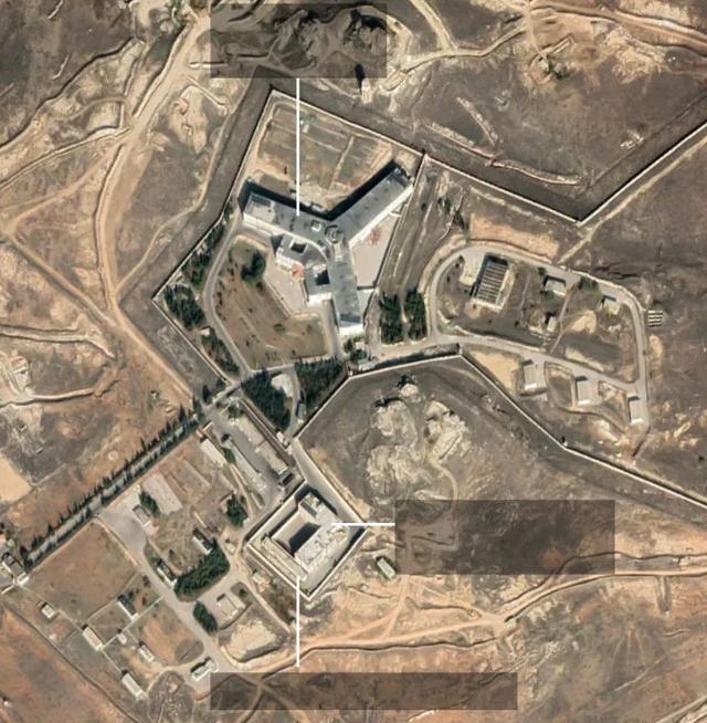 占地巨大的监狱群鸟瞰图