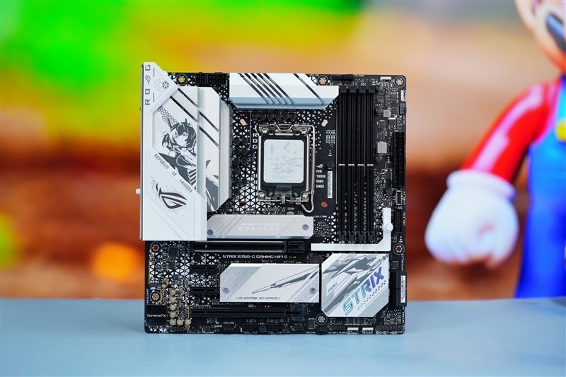 高颜值小板!华硕ROG STRIX B760-G GAMING WIFI S小吹雪评测:稳上8000!