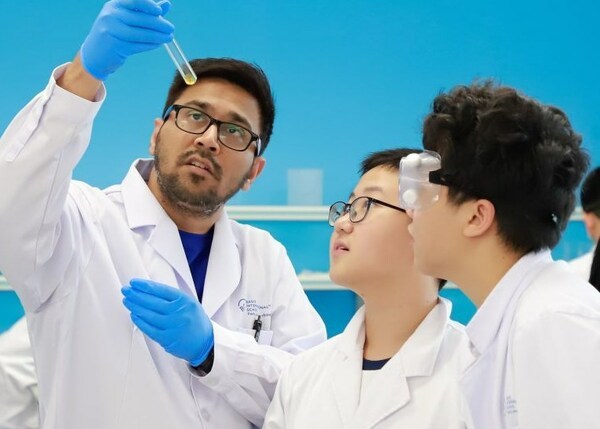 (中国·贝赛思国际学校的STEM课堂。资料图片)