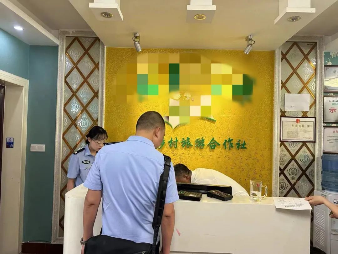 民警走访调查现场 三台公安微信公众号 图