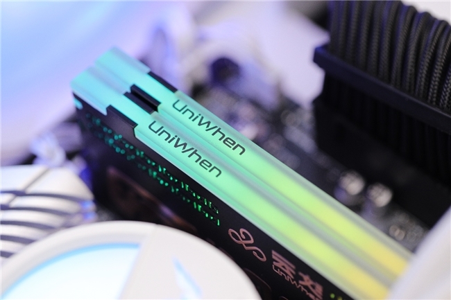 DR8000怎么用带你超频8000+，墨云藏境DDR5 RGB内存条超频实测_https://www.jmylbn.com_新闻资讯_第5张