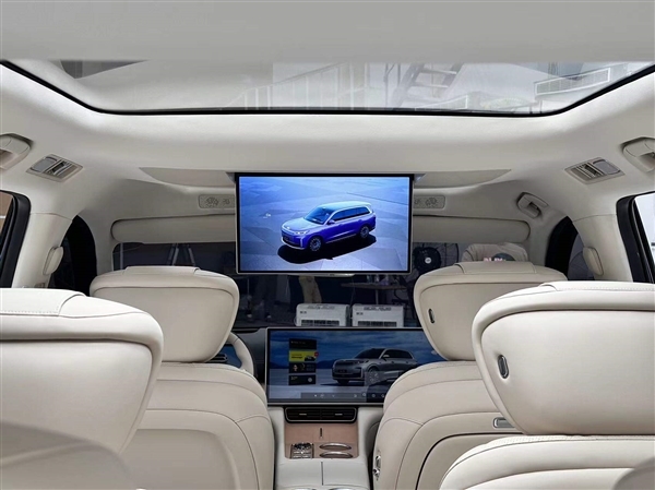 神似问界M9 奇瑞风云T11实车亮相:双拼车身+增程混动