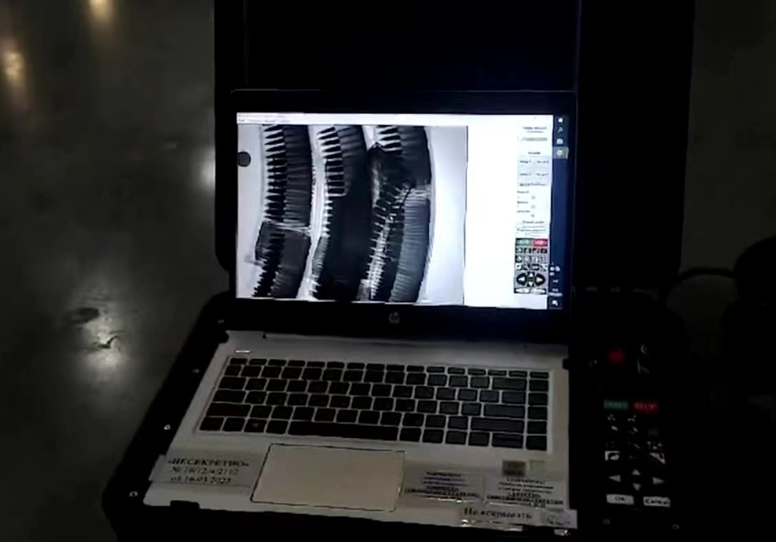 每个弹匣压满了子弹,且每个武装分子都携带了多个弹匣。