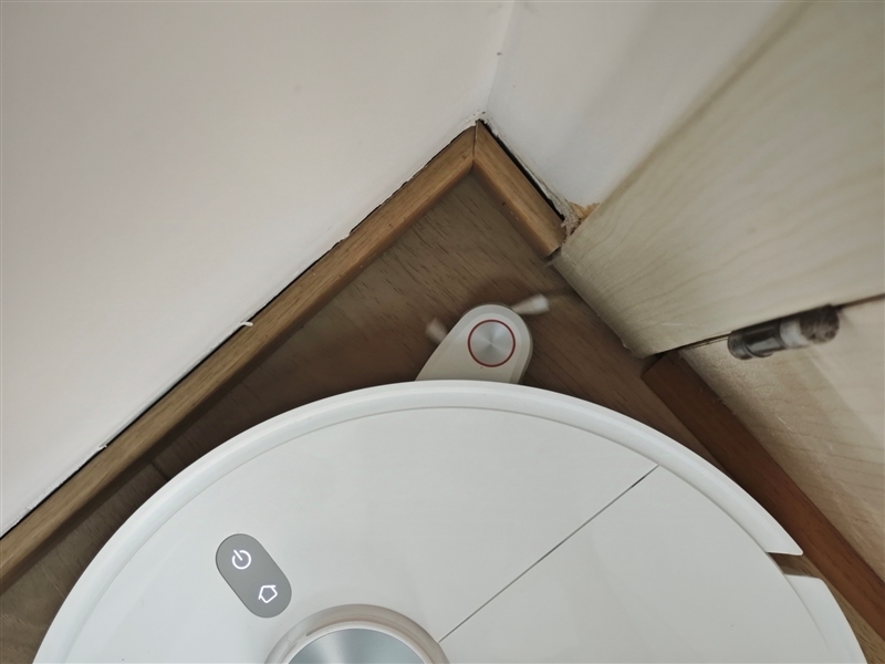 万帕吸力亲民价位 米家扫拖机器人M40评测:高性价比懒人清洁神器