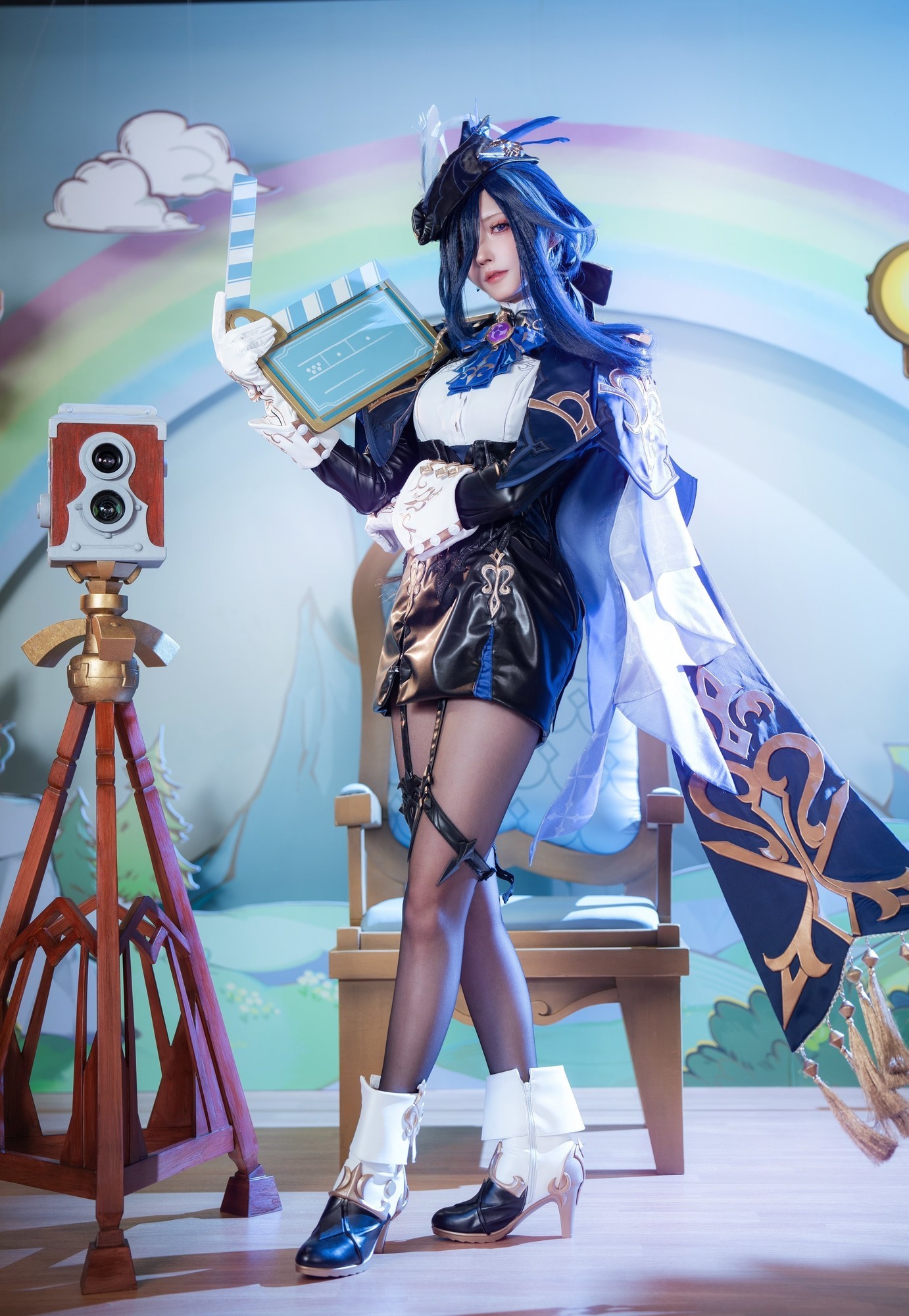 米哈游大伟哥与甘雨合影