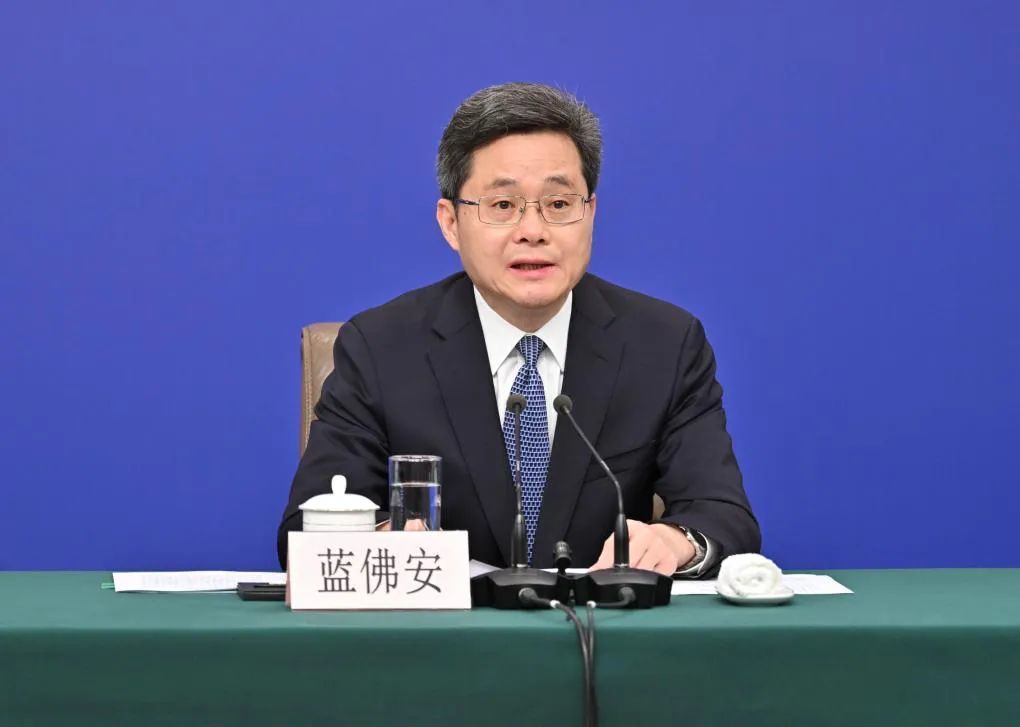 蓝佛安 图源：新华网
