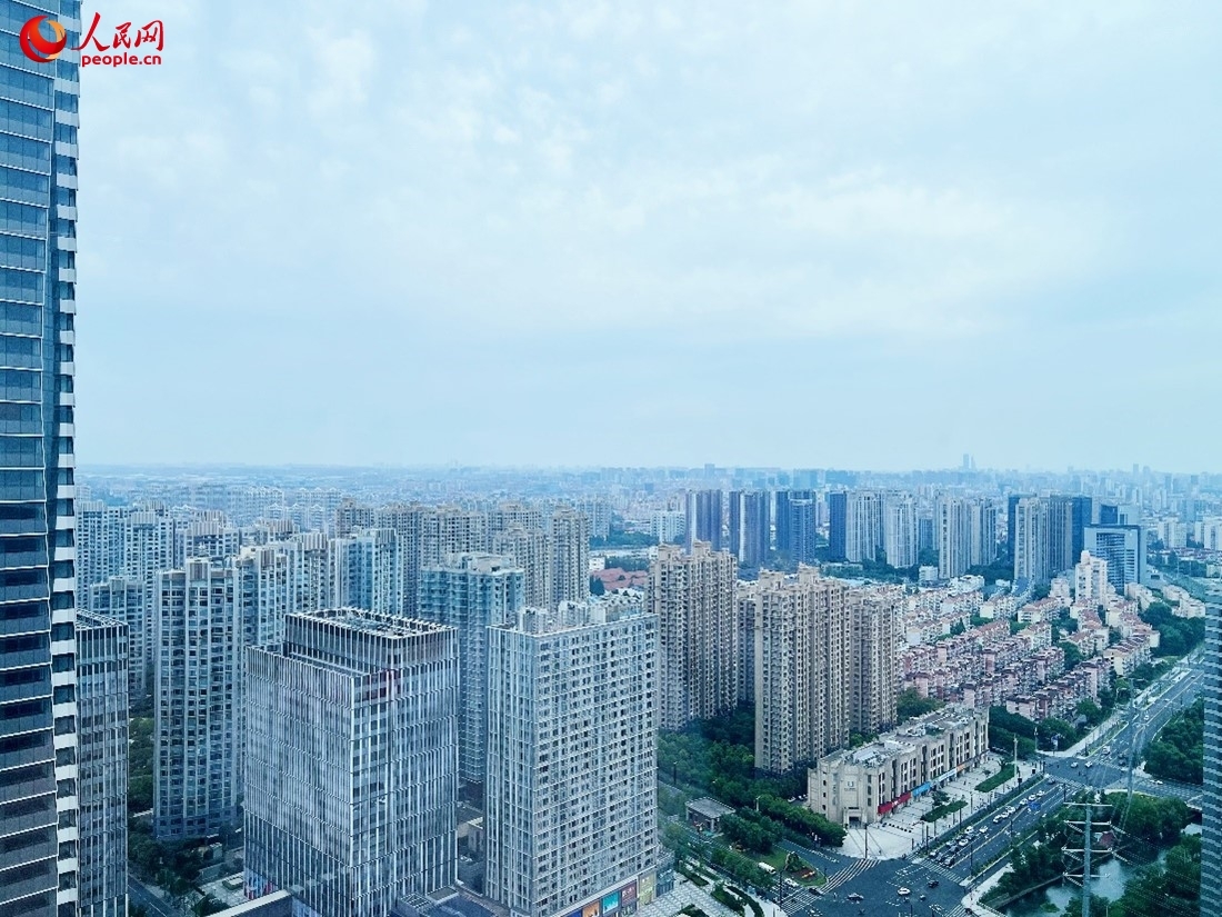 写字楼俯瞰。人民网记者 葛俊俊摄