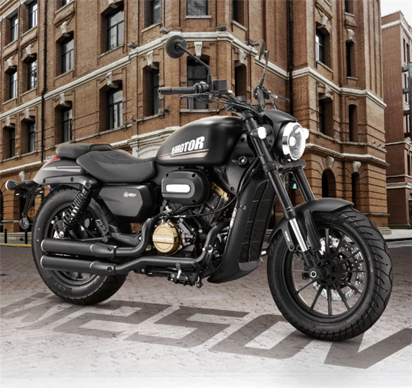 1.6999万元 钱江复古摩托车闪250V上市:V型双缸发动机