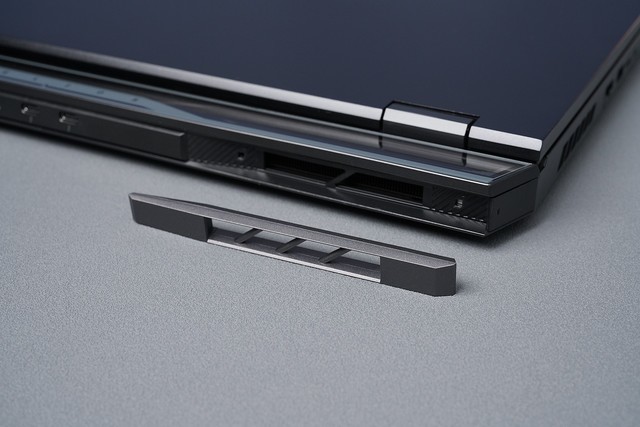 上手体验2024款掠夺者战斧18:14代i9+RTX 4090的顶级游戏神器