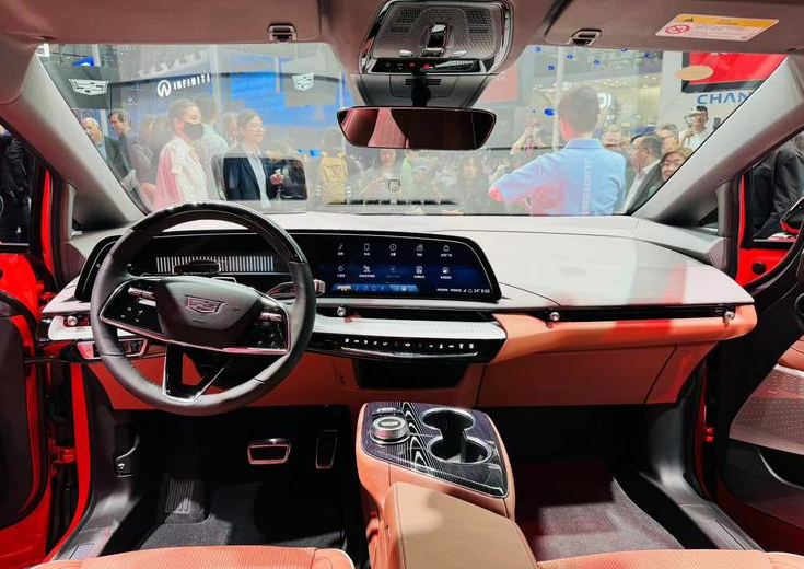 北京车展 | 别克E5兄弟车,23.97万元起,凯迪拉克IQ傲歌正式上市