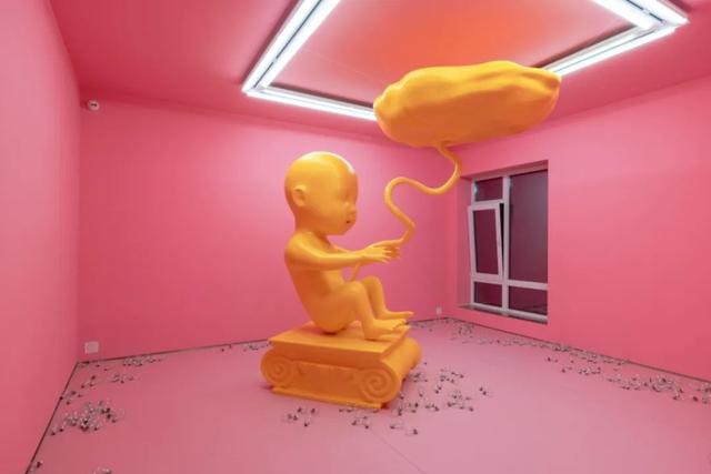 ▲ 李琳琳,《一个七天的世界》,综合材料,2022-2024