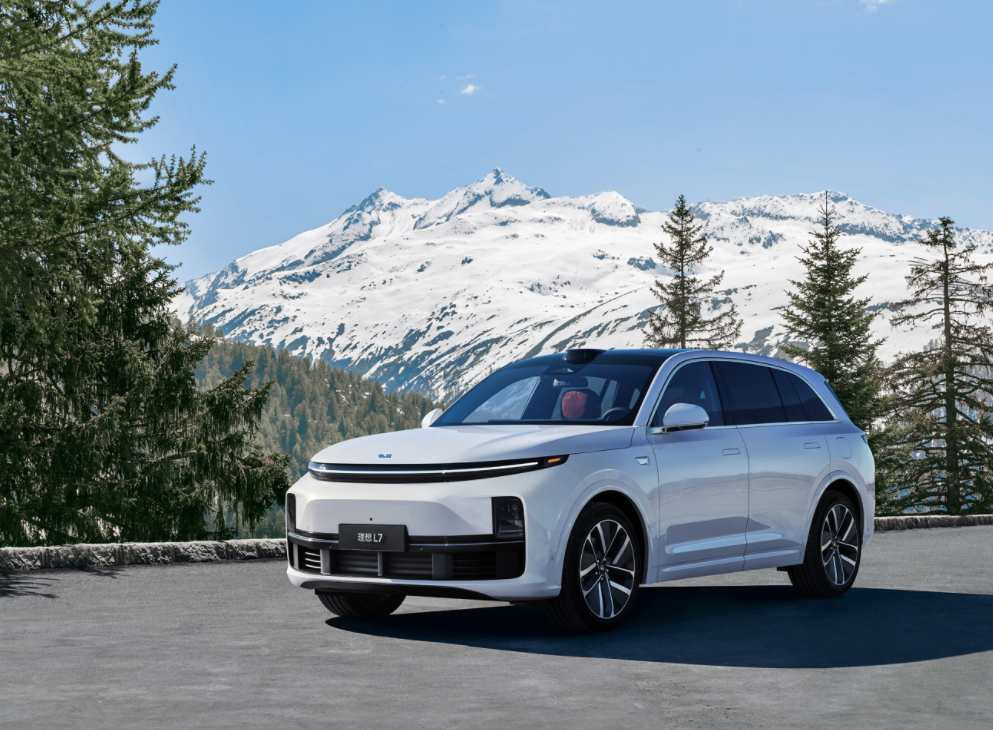 理想打乱奔宝奥队形,L7第一,航海家意外入榜,12月高端SUV销量